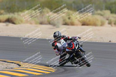 media/Oct-08-2022-SoCal Trackdays (Sat) [[1fc3beec89]]/Turn 10 (945am)/